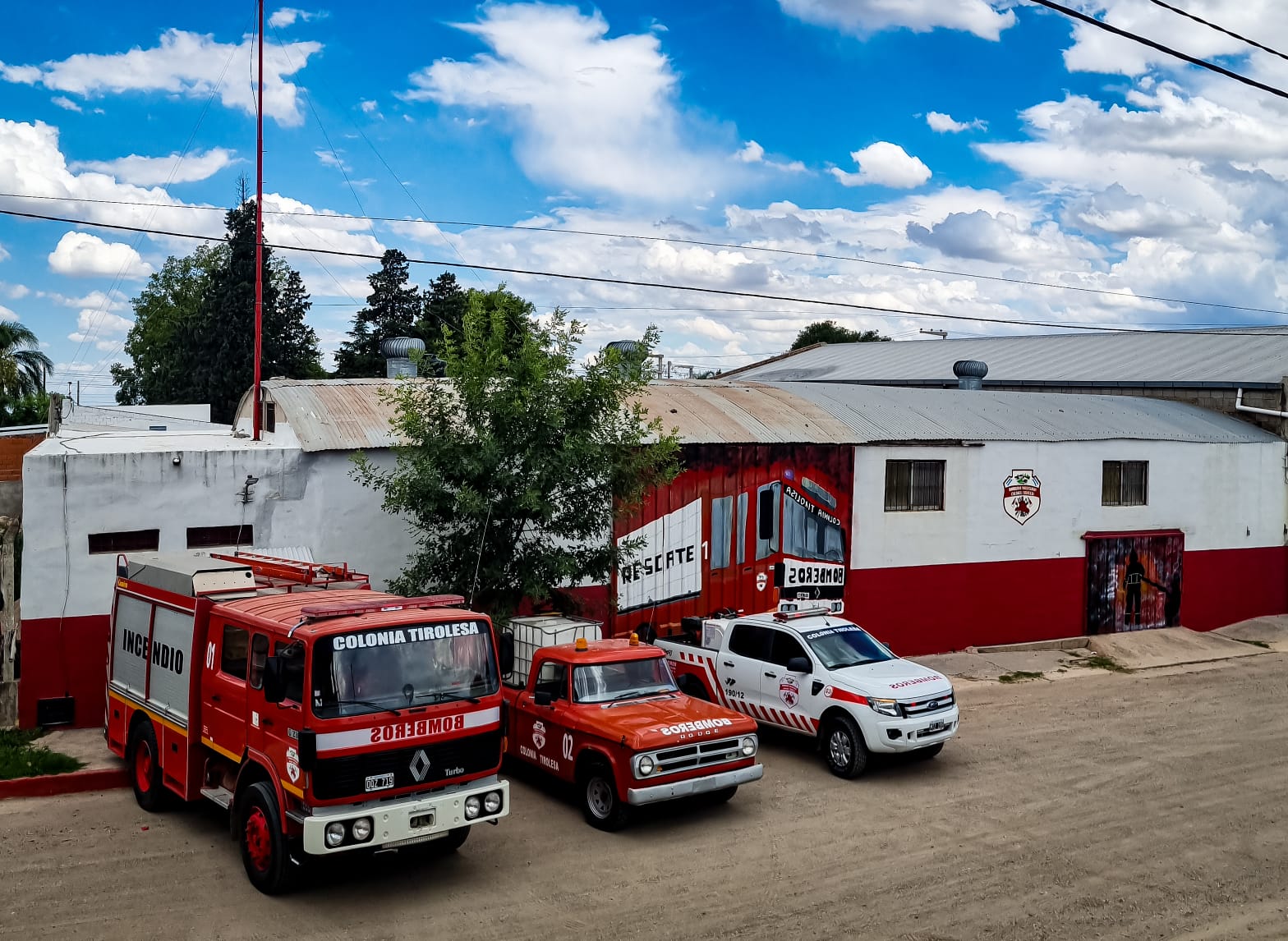 Frente del cuartel de bomberos